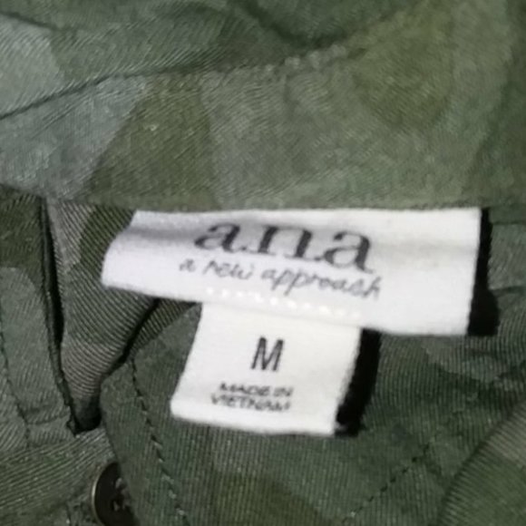 A.N.A Camo Print Button Down Blouse - Picture 4 of 4
